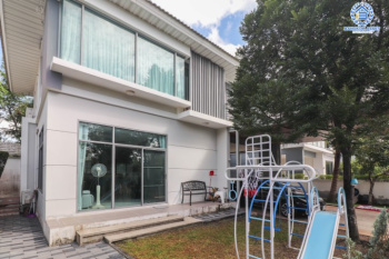 *****บ้านเดี่ยวมือสองย่านนนทบุรี ม.เพอร์เฟคเพลส ราชพฤกษ์ เฟส2 เนื้อที่กว้าง 71.60 ตร.ว. ฟังก์ชัน 4 ห้องนอน 3 ห้องน้ำ ที่จอดรถ 2 คัน บ้านสภาพสวย พร้อมเข้าอยู่ หน้าบ้านไม่ชนกับหลังอื่น ตั้งบนทำเลเดินทางสะดวก ใกล้รถไฟฟ้าสายสีม่วง "สถานีบางรักน้อยท่าอิฐ" และทางด่วน "กาญจนาภิเษก"